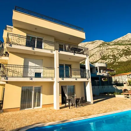 アパート Matanovi Dvori