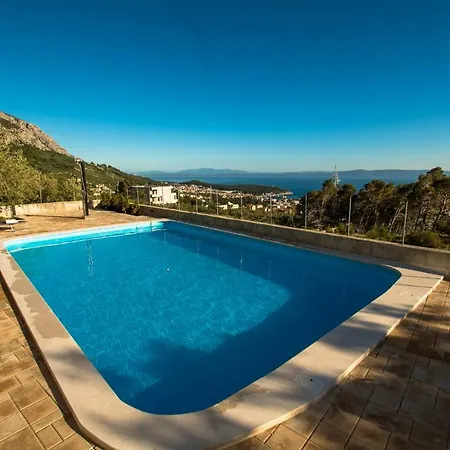 Matanovi Dvori * Makarska
