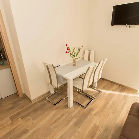 Matanovi Dvori Apartment Makarska