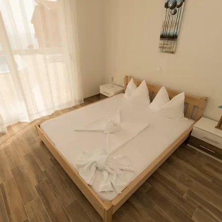 Matanovi Dvori アパート *