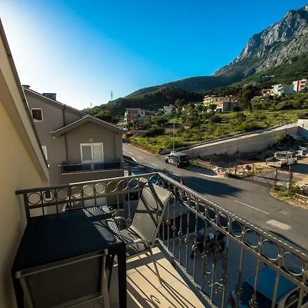 Matanovi Dvori アパート *